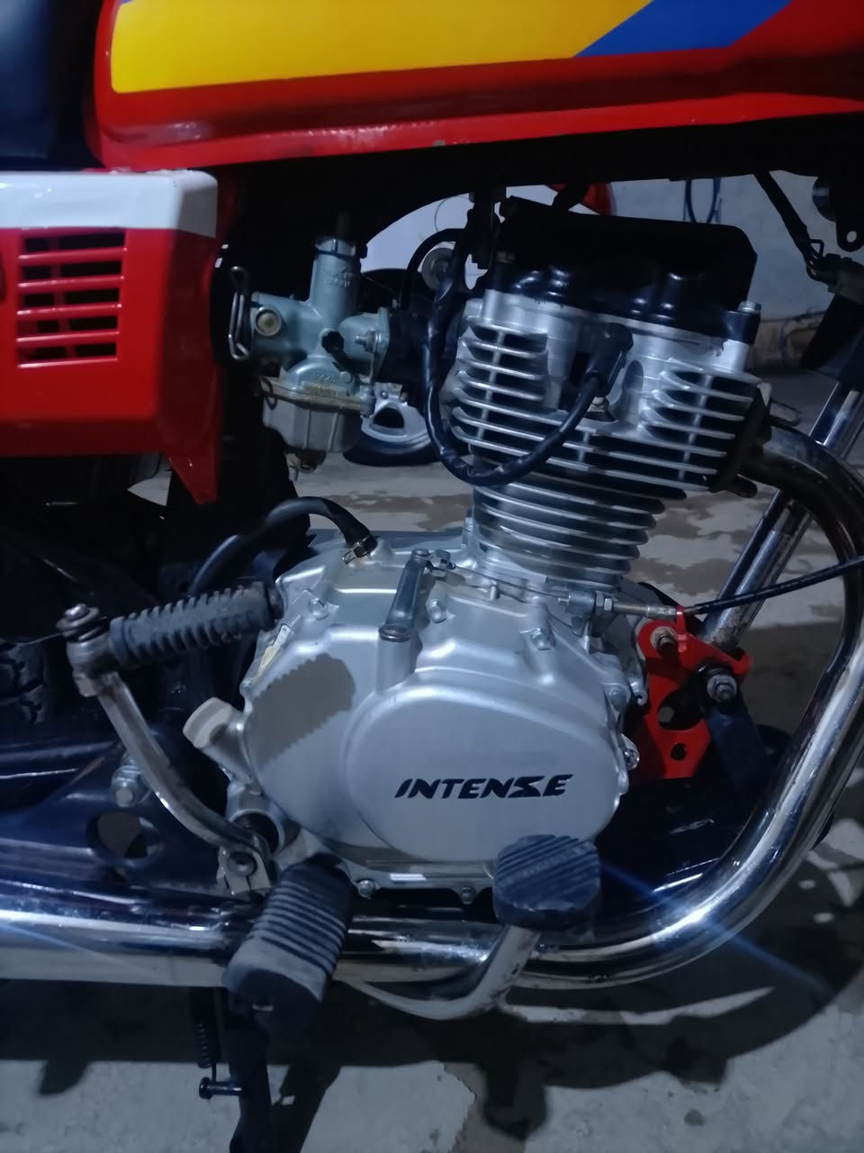 سلام عليكم دراجة انتنس للبيع الدراجة خير من الله الدراجة موديل 24 من شلعة ومعدل وسرعة العنوان ديالى كنعان الرقم *********** اتصل وبيك خير ودلل
