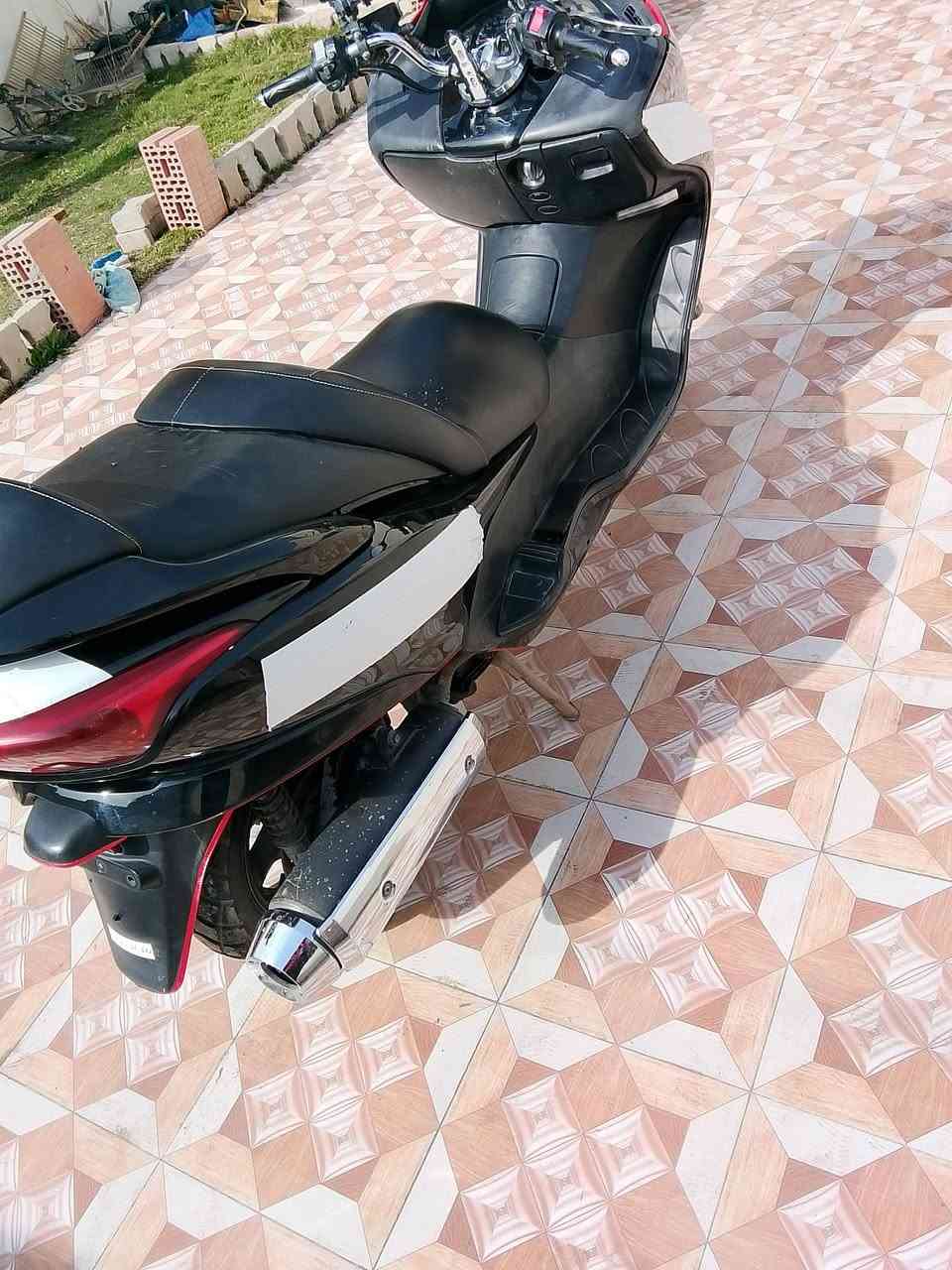 السلام عليكم
درجة فورزة 0 8 
مكفولة كفال عامة 
3 انضمة قيادة
1 سبورت 
2 كير 
3 اوتماتيك 
لايت زنون 
استان حساس 
بنزين محسن 
دهن اموزيل 
الدرجة على وضع الشركة 
بدون صبغ 
بدون زلغ 
بدون تكحيل 
والمكان ديالى بعقوبة 
والسعر 🔥 1300 وبيها مجال 
الرقم ***********
