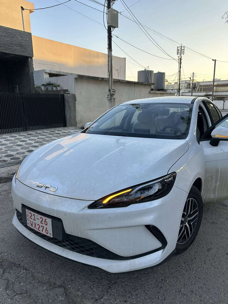 BYD seli 05
1000kmڕۆشتوە هەموو گیانی بە شەرت 
هیچی پێوە نیە 
٨٠ ڕۆژ کاتی تیا ماوە
***********
***********
