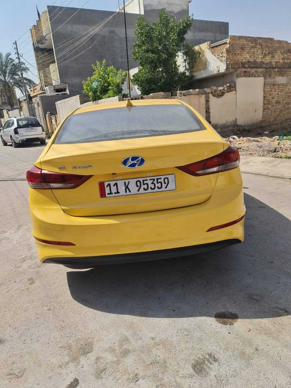 سلام عليكم
انترا خليجي موديل 2017 
سياره جديده احلى من الصور 
صدر أمامي خلفي كله جديد 
سنويه جديده رقم جديد 
تتدفه تبريد كله شغال 
مصفره هيه وغرامات 
سياره ماشيه 160 
سونار موجود بل منشور 
السعر 120 مكان السياره واسط الصويره 
***********
