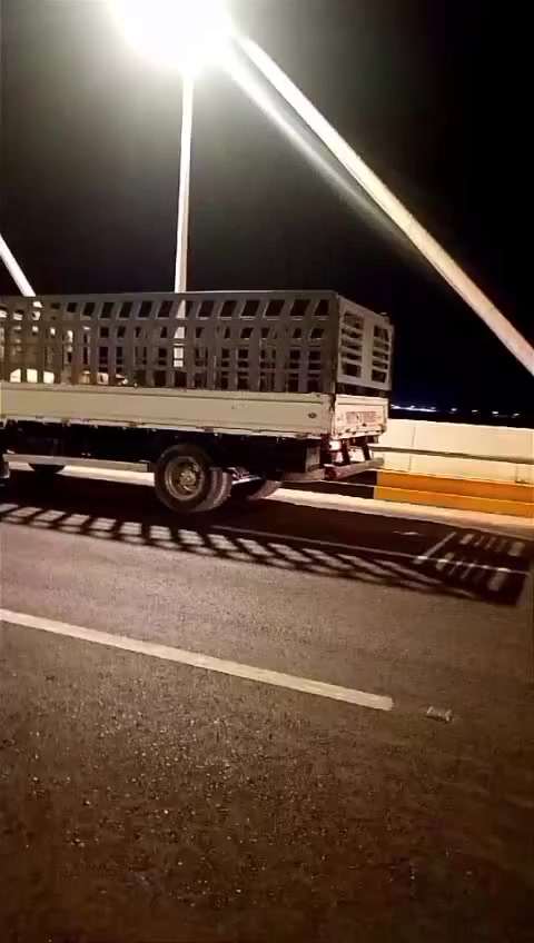 السلام عليكم كنتر بزون طول بدي اربعه ونص سنويه لل 2030 رقم واسط مكانها ميسان ***********
