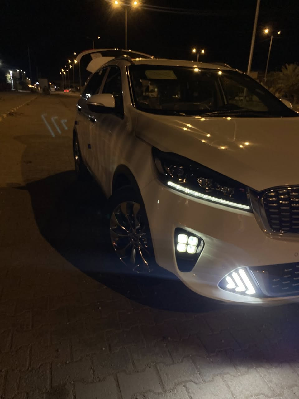 سلام عليكم سورنتو 2020رقم اربيل مكان سياره نجف السياره كفاله عامه صبغ بارد فتح فقط باب الخلفي رضعه صغيره جدا موصفات سياره ثنين كرسي كهربائي صدوك كهربائي بصمه تشغيل وبيبان وصندوك +ثنين بصمه موجوده وكاله موصفات سياره كدامك بعد اخاف ناسي شي ماشيه 95 تحويل او وكاله بيك خير ودلل سياره بسم شركة 
***********
