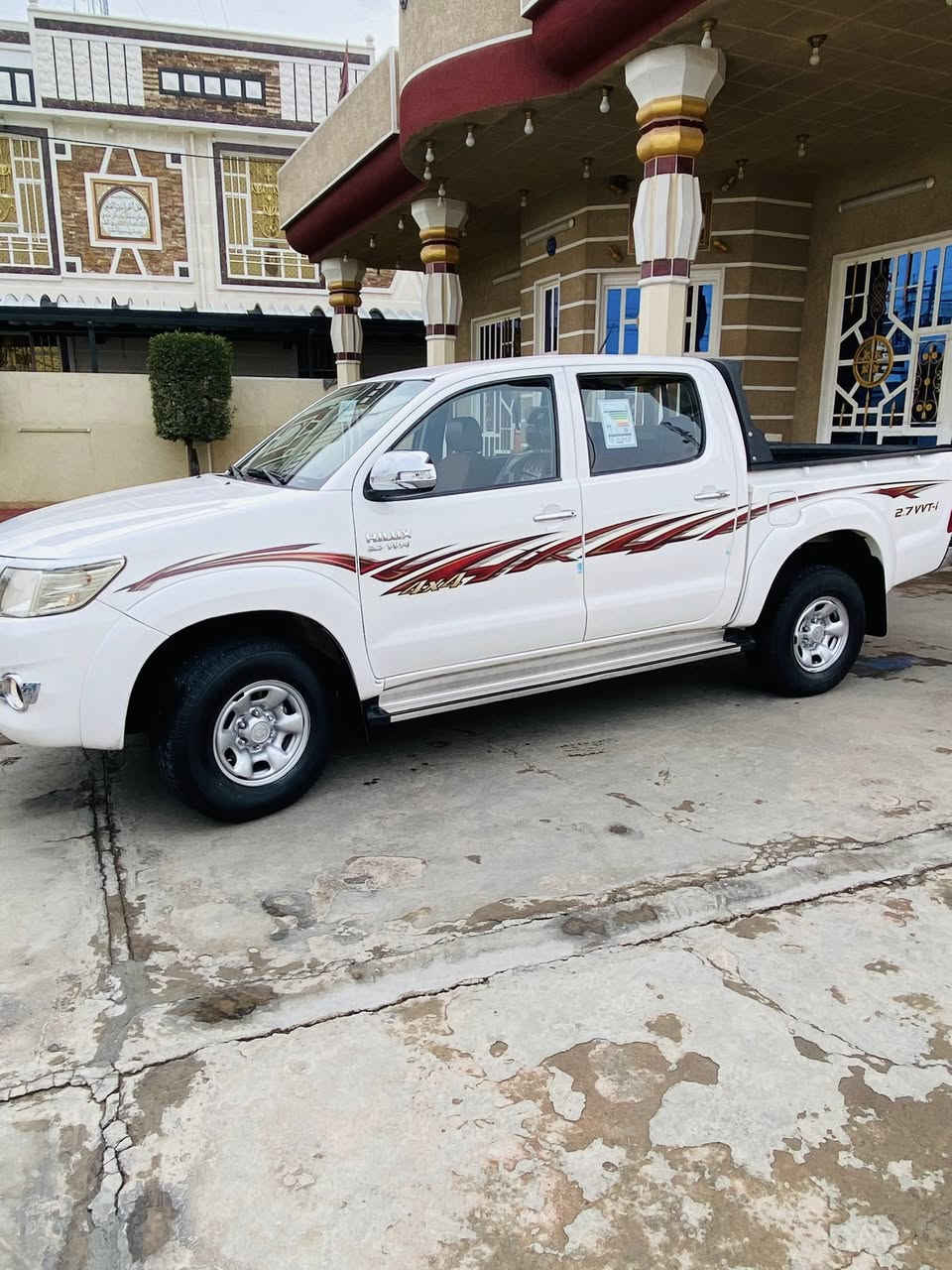 السلام عليكم
لييع هايلوكس بيكم 2014 كير اوتوماتيك
فورويل
رقم بغداد الجديد سنويه جديده 
مكفوله من صبغ والتبديل جاهزه السياره
حداديه جديده تايرات تخم مابيها نقص 
مكان السياره بغداد 
السعر (225) وبيها مجال 
الاتصال ***********
