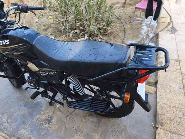 السلام عليكم ورحمه الله وبركاته TYS للبيع ادوات دراجه كلش نضيفه سعر 950 قفل والي مايعجه السعر لايعلق ولا يتصل ***********
