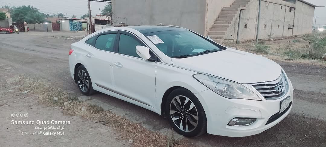 ازيرا خليجي ١٤ فول مواصفات رقم بغداد 
مكان السيارة ديالى 
بيع او مراوس 
***********
