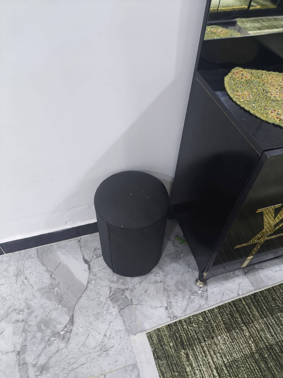 غرفه تركيه ماركه لويس فيتون
7قطع سعرها 450 العنوان الدورة الميكانيك


**إذا كنت صاحب هذا الإعلان وتريد حذفه لأي سبب، رجاءا أرسل رسالة إلى الدعم الفني**