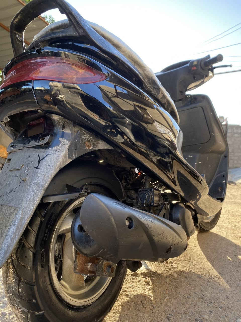 دراجه فراشه للبيع..... دراجه مجفته تجفيت اصلي مكينه خرسه ماتنسمع.... كفر بلادي كله مختم ... كهربائيات كلها شغاله.... لايت بك لابت هورن اشاير سلف هندر.... السعر ٤٠٠ وبيها مجال العنوان ..البصره.... ابي الخصيب .... العوجه


**إذا كنت صاحب هذا الإعلان وتريد حذفه لأي سبب، رجاءا أرسل رسالة إلى الدعم الفني**