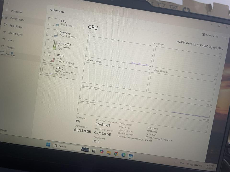 🛑 للبيع لابتب (Lenovo LOQ) - وحش القيمنق، التصميم، والهندسة
اللابتب بحالة ممتازة جداً (نظيف جداً) وجاهز للأعمال الثقيلة.
المواصفات الفنية:
• المعالج (CPU): Ryzen 7 7435HS (أداء عالي جداً).
• كرت الشاشة (GPU): RTX 4060 8GB (بقوة 115W TGP) - يشغل كل الألعاب والبرامج الهندسية بسلاسة.
• الشاشة: دقة عالية مع ألوان واقعية %100 sRGB (مثالية للمصممين).
• الرام (RAM): 32GB DDR5 (تمت ترقيته خصيصاً لأداء جبار في الـ 3D والرندرة).
• التخزين (SSD): 512GB NVMe SSD (سرعة فائقة).
ملاحظة هامة:
الجهاز مطور جداً، فقط تكلفة ترقية الرام إلى 32GB DDR5 كلفت حوالي 160 دولار، مما يجعله مناسباً جداً لأعمال الثري دي (3D) والمونتاج والألعاب الحديثة.
السعر: مليون و320 ألف دينار (قابل للتفاوض البسيط).

للتواصل والاستفسار عبر الواتساب:
***********
