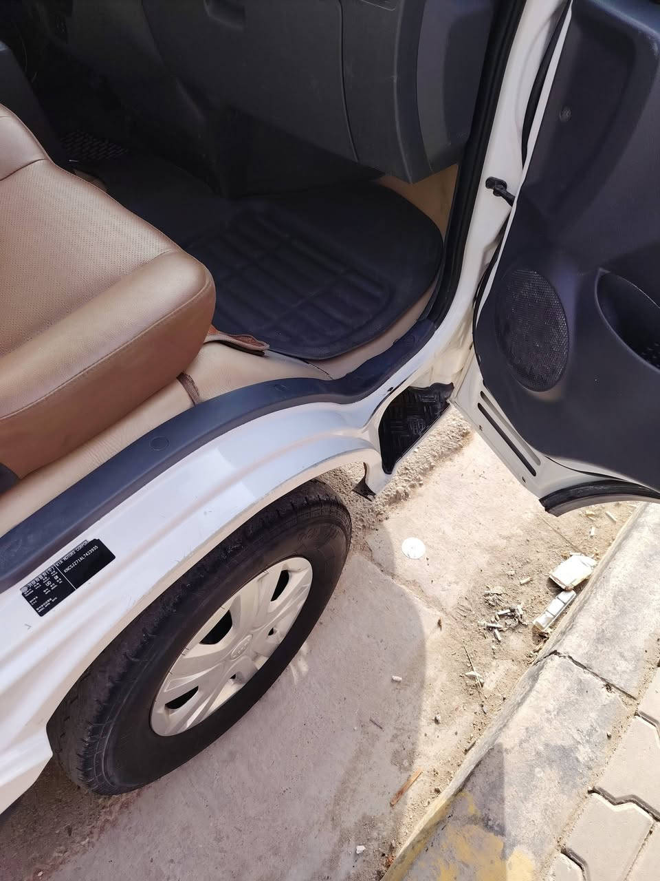 السلام عليكم
كيا بنكو للبيع موديل 2020
كفاله عامه وضع شركه كير محرك اكسل
كشر مكفول ماعده اصبع بالبدي رقم بغداد انكليزي
سنويه منتهيه تحويل فقط بسم المشتري
مكانها بغداد 
السعر 132$ بيها مجال حك الجيه
ه‍‍ ***********
