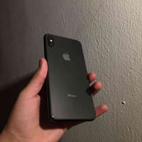 ايفون XS ماكس • ٦٤ • بطارية ٧٨٪