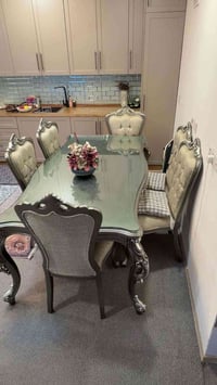 میز طعام کلاسیک  ٨ مقعد جدید ٠٧٥٠٧٦٨٠٦٠٠