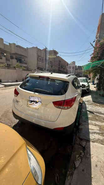 السلام عليكم 
توسان 2015 خليجي للبيع رقم بغداد ماشية 142الف حقيقي السونار مرفق بالصور سيارة نظيفة  السعر 148$ بيها مجال قليل الاستفسار تفاصيل أكثر اتصل فقط على الرقم ***********
