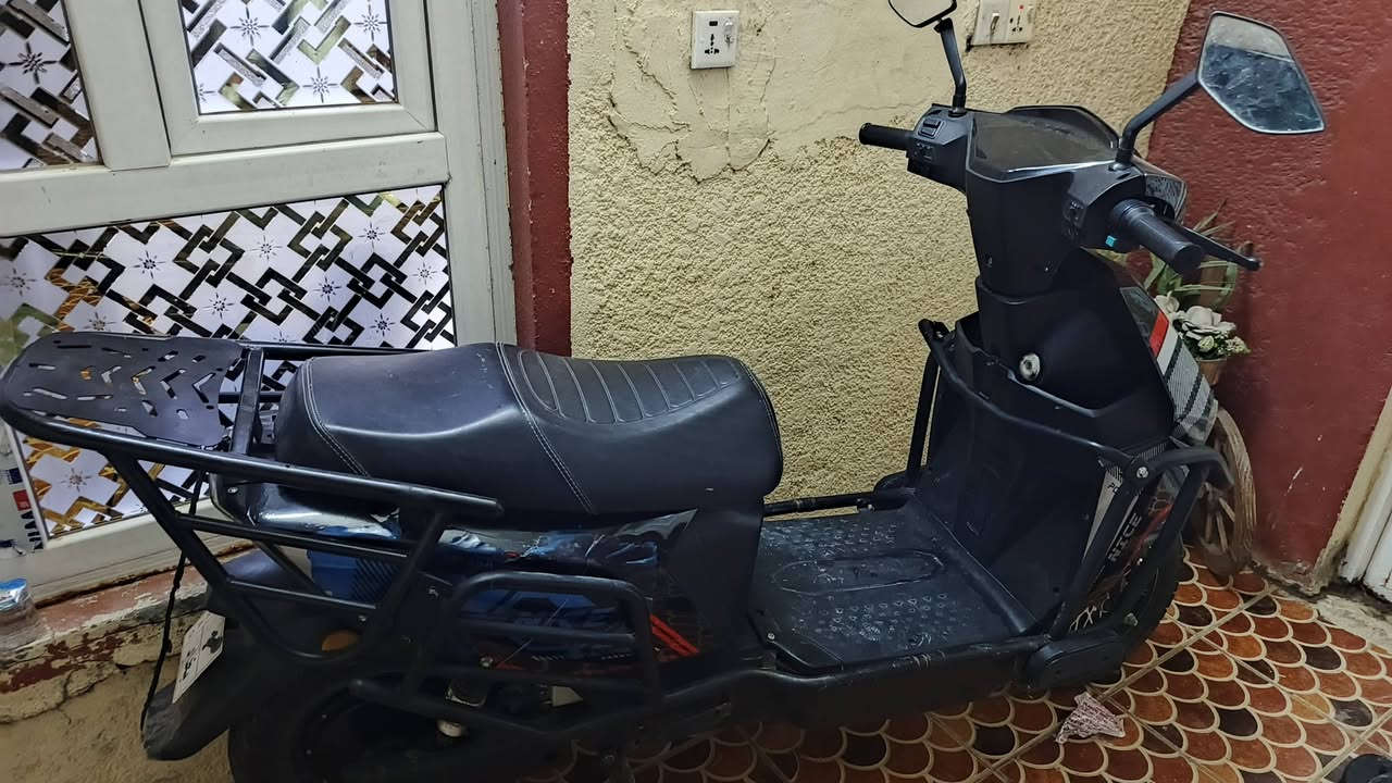 السلام عليكم للبيع للبيع 
(دراجه سكنس شحن للبيع الاستفسار (خاص)  السعر550وبيها مجال بصيط حگ الجيه الموقع ابو غريب الحصوه قرب السوق)


**إذا كنت صاحب هذا الإعلان وتريد حذفه لأي سبب، رجاءا أرسل رسالة إلى الدعم الفني**