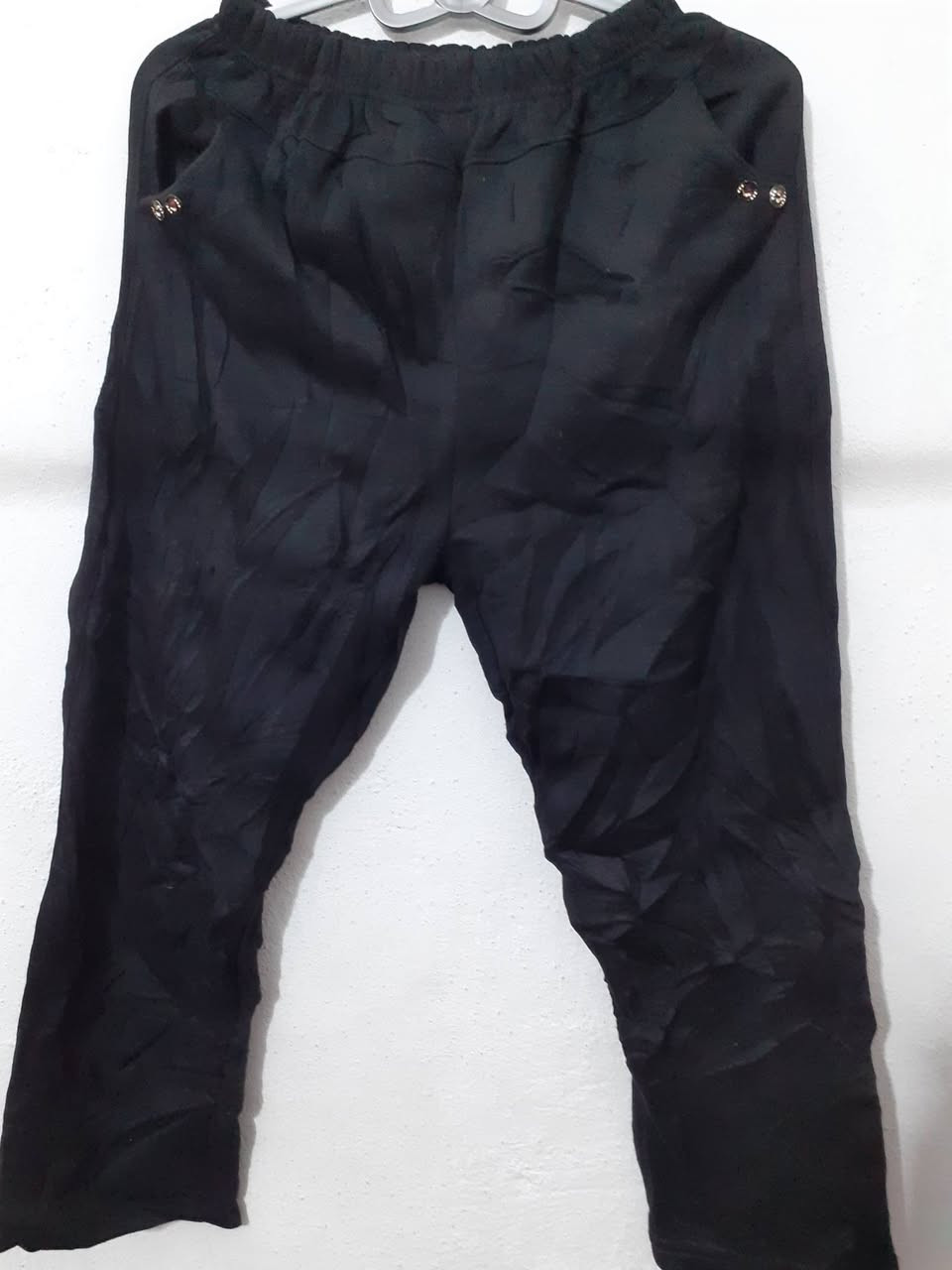 بنطرون بناتي نسائي سعر القطعه الفين دينار العنوان حي الإطفاء مقابل مدرسه الآيات محل حامد العبدلي رقم الهاتف
***********
بنطرون بناتي نسائي سعر القطعه الفين دينار
