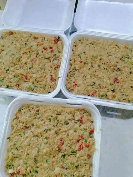 جزه من عملي لي يضوك طبخنه مره يعود الف مره جرب طعم ماتخسر كبه تمن عنبر ٣٠ قطعه ب٥الف 
🫔🫔
كبه برغل سلك 20 كبايه ٥الف😍😍
بورك ٣٠قطعه ب٥الف ،🥖🥖
بورك طوال 20ب5الف
🥐🥐كبه بتيته 20قطعه5
بيتزه ١٠ قطعه ب٥الف 🍕🍕
لحم بعجين ٢٠ قطعه ب٥الف 🍪🍪
كليجه سعر الكيلو المشكل ب٦ الف 
كيكه شاي ب7 الف
كباب عروك كيلو ب8
ويجد كيك مناسبات مال حفلات حسب الطلب 
وللعلم لحم عراقي من الكصاب أمانة الله 
ويوجد لدينا برياني ودولمه ومقلوبه 🥘🥘🥘
مستعده اجهز حفلات للحجز والاستفسار خاص مفتوح أو ويوجد لديه عروضات حسب طلب الزبون ويجود خدمت توصيل على لي يأخذ طلب الحجز قبل يوم من طلب سكندريه***********
