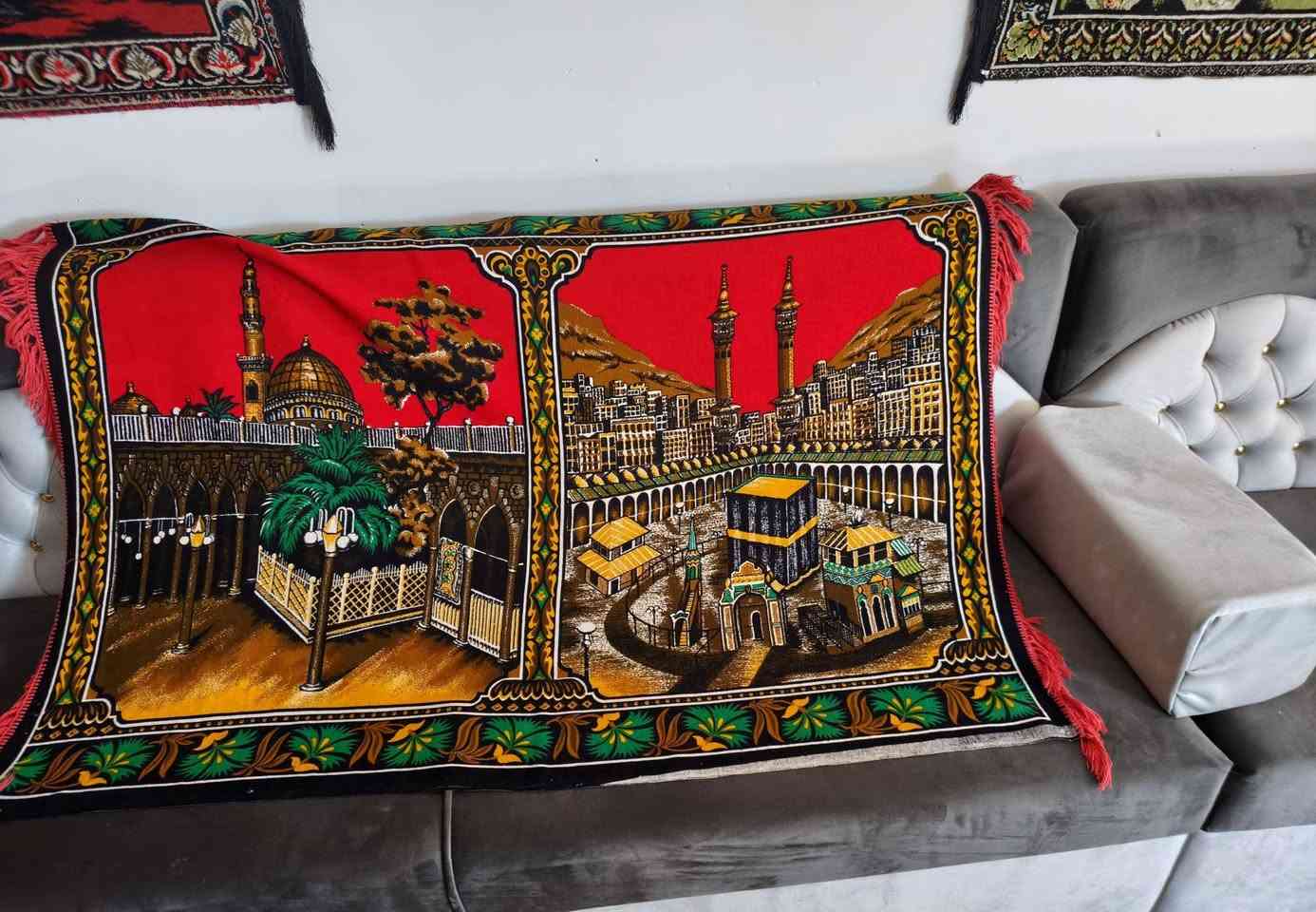 سجادات حايط قديم حرير


**إذا كنت صاحب هذا الإعلان وتريد حذفه لأي سبب، رجاءا أرسل رسالة إلى الدعم الفني**