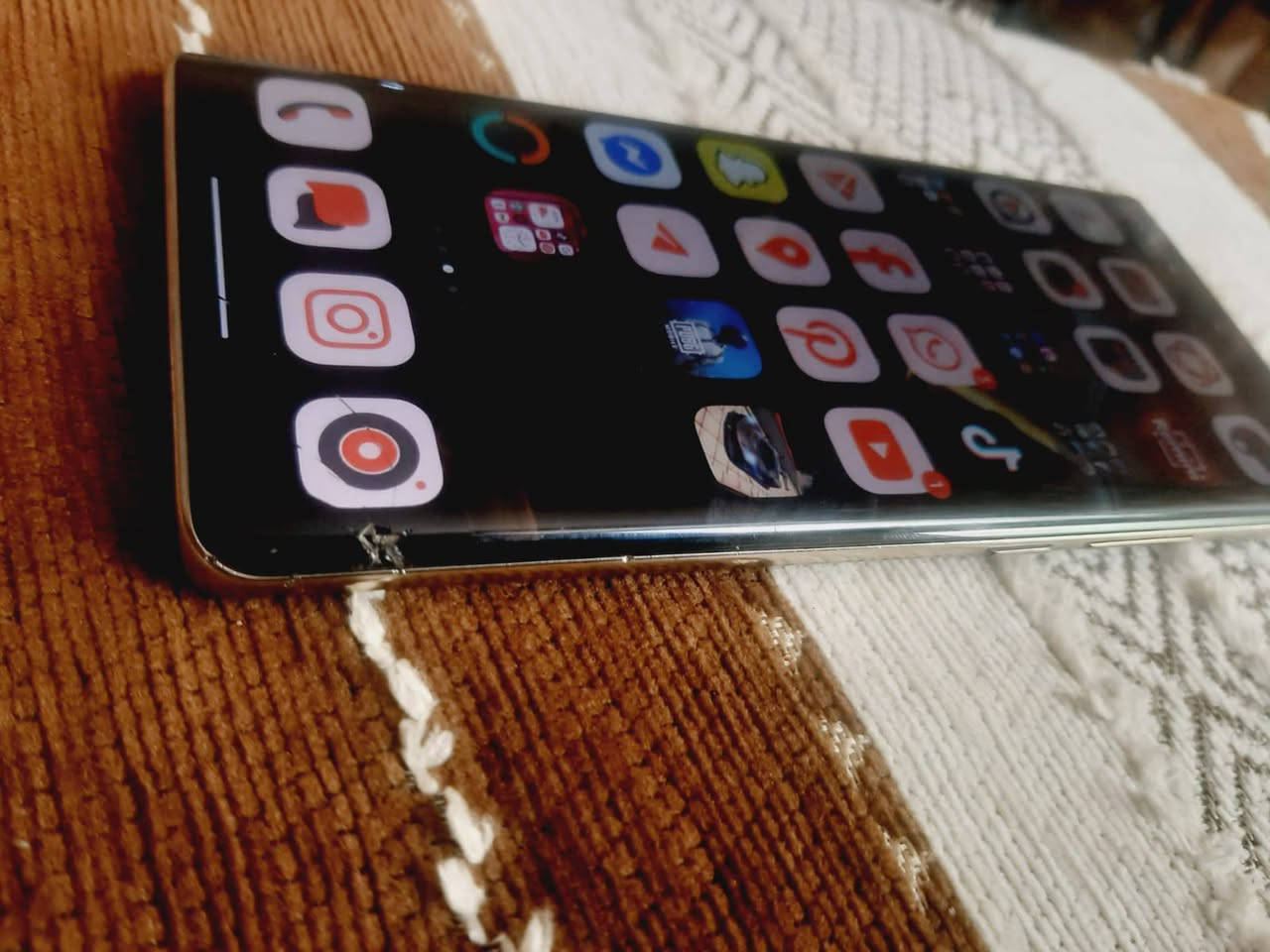 infinix not 40 pro+5g
ذاكره256
بطاريه5000
رام12+6
ببجي 60فريم باقي لالعاب 90فريم 
لون لاخضر لمميز 
جهاز مابي اي خلل ومداخل تصليح ابد
فقط بي فطر بشاشه ابد مماثر الله شاهد تجي تفحص يعجبك يلا تاخذه سعر 180وبي مجال او مراوس بايفون مكاني بغداد الحريه رقمي واتساب ***********ممتواجد خاص 
رجاء لميعجبه ومو شراي خل يعبر لمنشور
