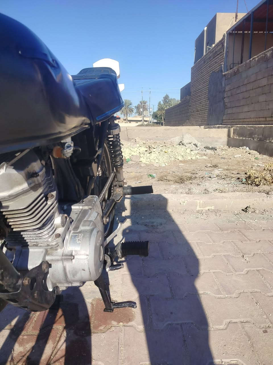 سلام عليكم شباب دراجه بدون للبيع السعر ب 450 وبيها مجال مكاني بالعماره ناحيه السلام هذا رقمي ***********
