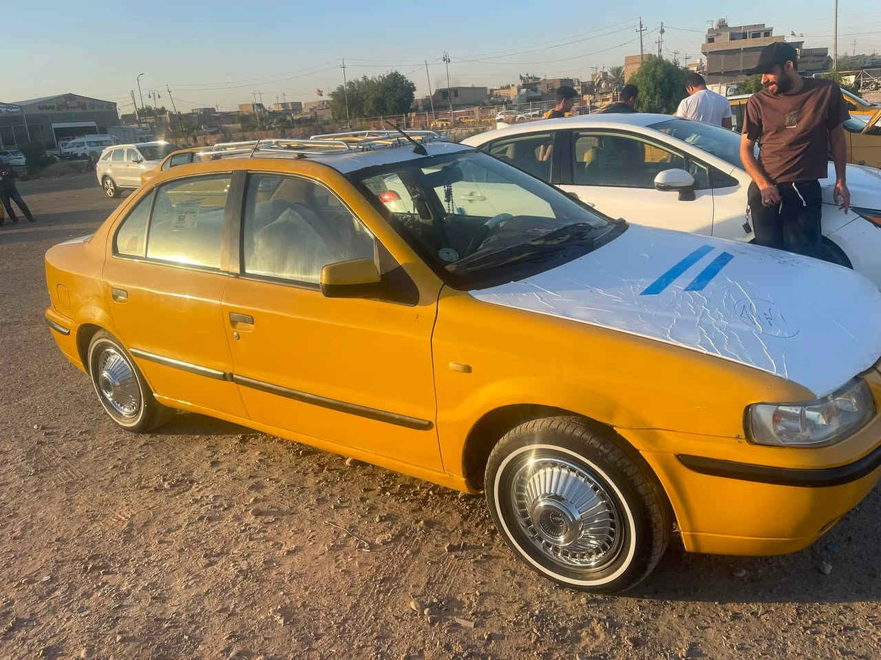 سلام عليكم سمند موديل ١٢ السياره جاهزه مكينه كير تبريد كبل للشارع السياره بيها فقط اهلاات معمره تخم تاير دوشمه ارضيه وكشنات وتنته مكان السياره بل شعب نهايت الفورتات عارضها ب٣٨ وبيها مجال رقم الهاتف ***********

