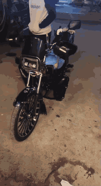 سلام عليكم دراجه إيراني سونك موديل 2026 جديده مصار سبوع من اخذتها مكينه 200 مو 150 دراجه فول ربمه سعرهه مليون وبيهه مجال شي بسيط مكان بغداد مدينة الصدر خاص مقفول للاستفسار الاتصال برقم ***********. 
أدمن وافق
