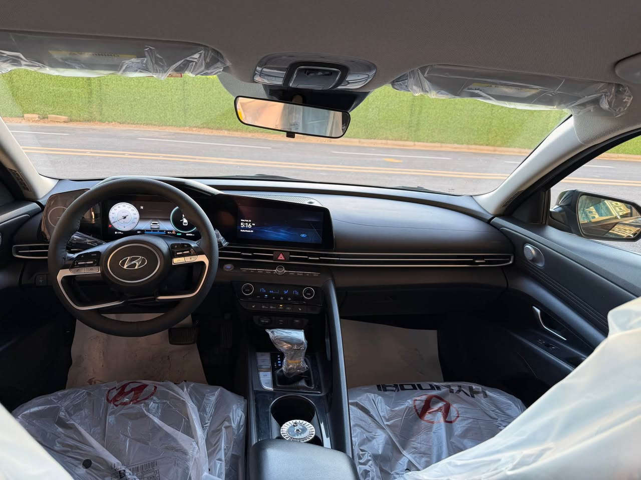 سلام عليكم
هونداي النترا 
موديل:2023 
ماشيه: 50 الف ميل
فول مواصفات عدا الفتحة 
رقم اربيل تريد وكالة او تحويل 
المواصفات : 
بصمه
شاشه دجتل
تشغيل عن بعد 
رادار امامي 
رادار جانبي 
اوتو هولد 
لايت LED امامي 
كامره دوارة 
نقطه عمياء 
قياده ذاتية 
توقف ذاتي 
رادارات 
3 انظمة قيادة نضام 
مانع انزلاق
جنطه ذكيه 
محرك 2000 دوش 
حادث السياره دعاميه فقط بدون دواخل
 والبنيد مصبوغ نصه 
العنوان:بغداد العامريه
السعز: 141$ورقه وبي مجال
للتواصل والاستفسار:*********** بغداد, العراق
