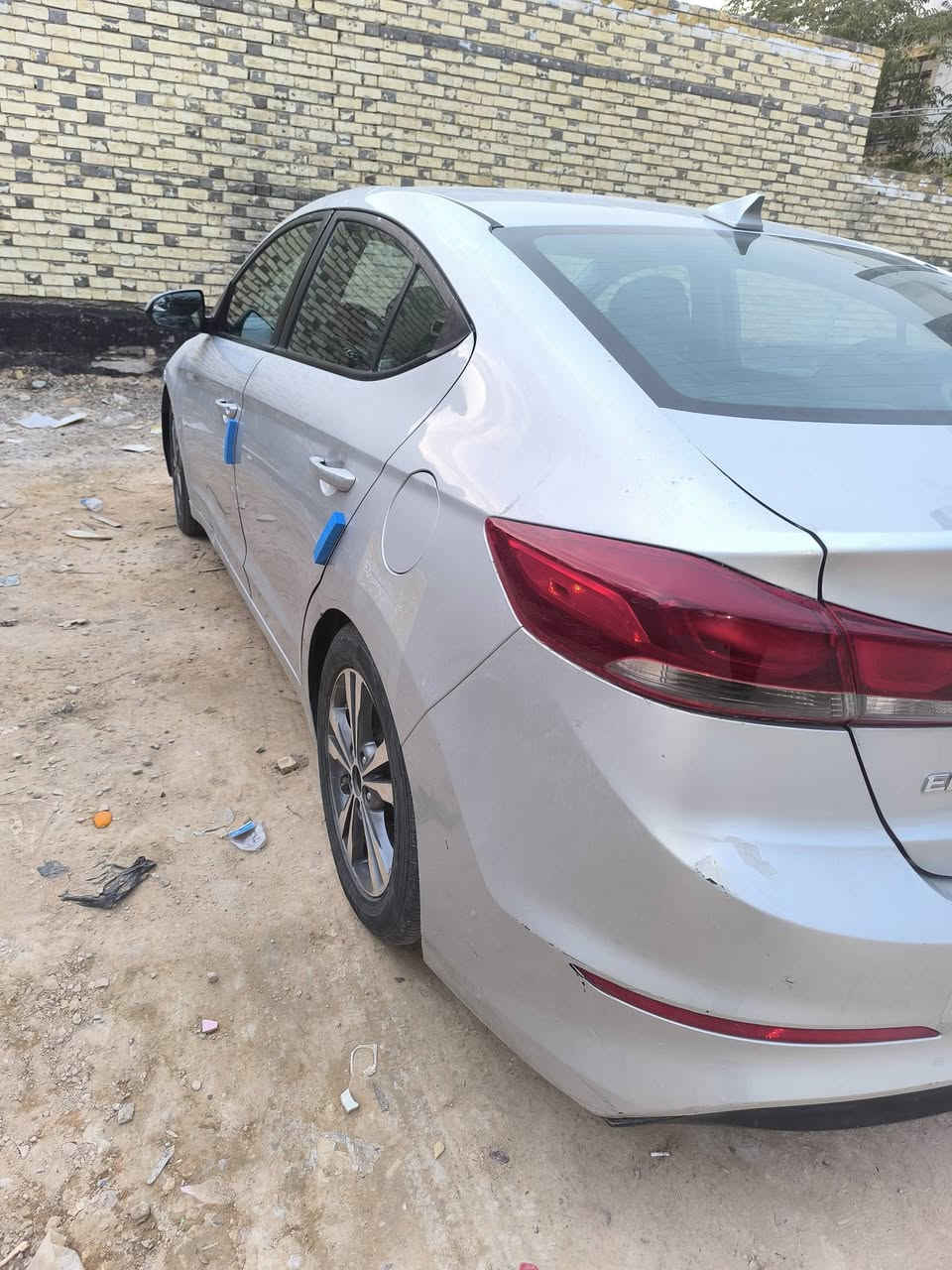 2017  بيها قطع جاملغ وبنيد والجاملغ الخلفي السعر 100$ سيارة جاهزه تبريد ثلج حدادية
***********
