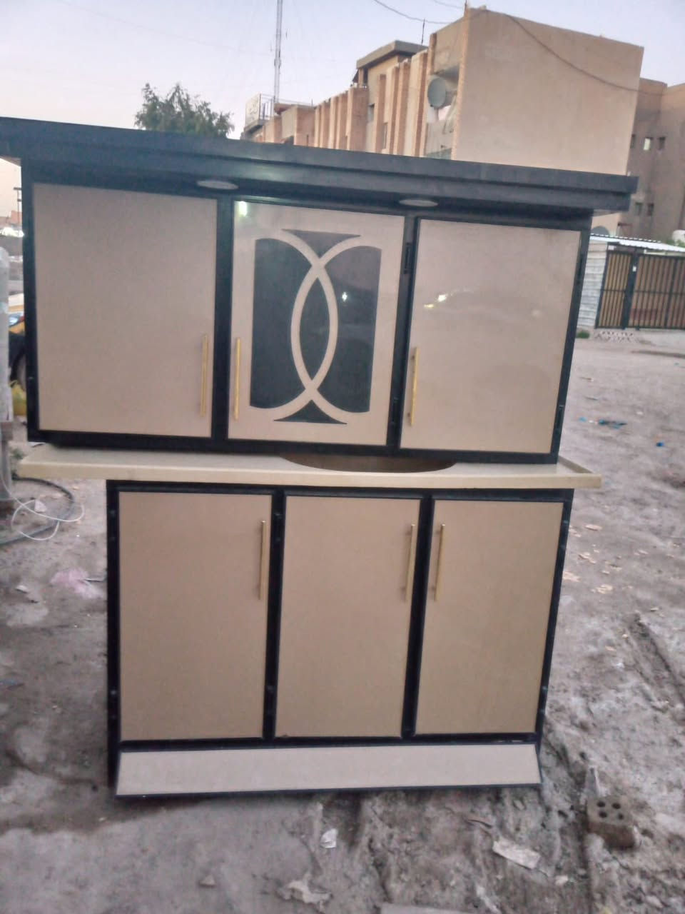 كاونترات المنيوم نظيفه متوفر توصيل***********
