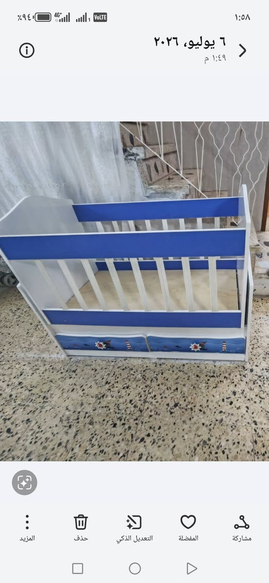 السلام عليكم تخت طفل نظيف اتصل عل رقم ***********
