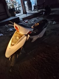 دراجه بريز للبيع طافيه كهربايات فقط السعر 250 وبيها مجال 07714856297