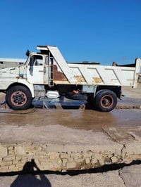 للبيع موديل 81 تخم تاير مكينه مكفوله رقم انكليزي كير 4×4  تليفون 07730...