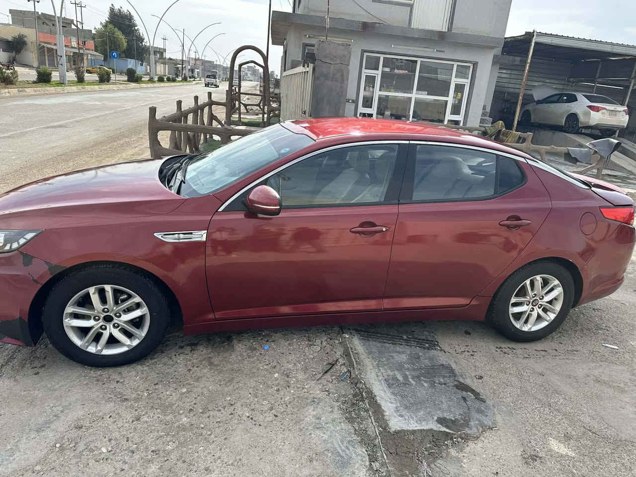 كيه اوبيتما للبيع فقط  مويل 2012 سياره  صبغ حزام
رقم سليمانيى دولي سنويه وهزه جديده سنويه لحد 2030 باسمي تريد وكاله تريد تحويل ما عندي مشكله 
دفتر بانزين موجود 
والسياره خليجي محرك 20 دوش وبي نضام ايكو انسى الصرف سياره بدون دواخل 
محرك وكير بل شرط 
صدر وتايرات جديد قبل شهر شاده ***********
