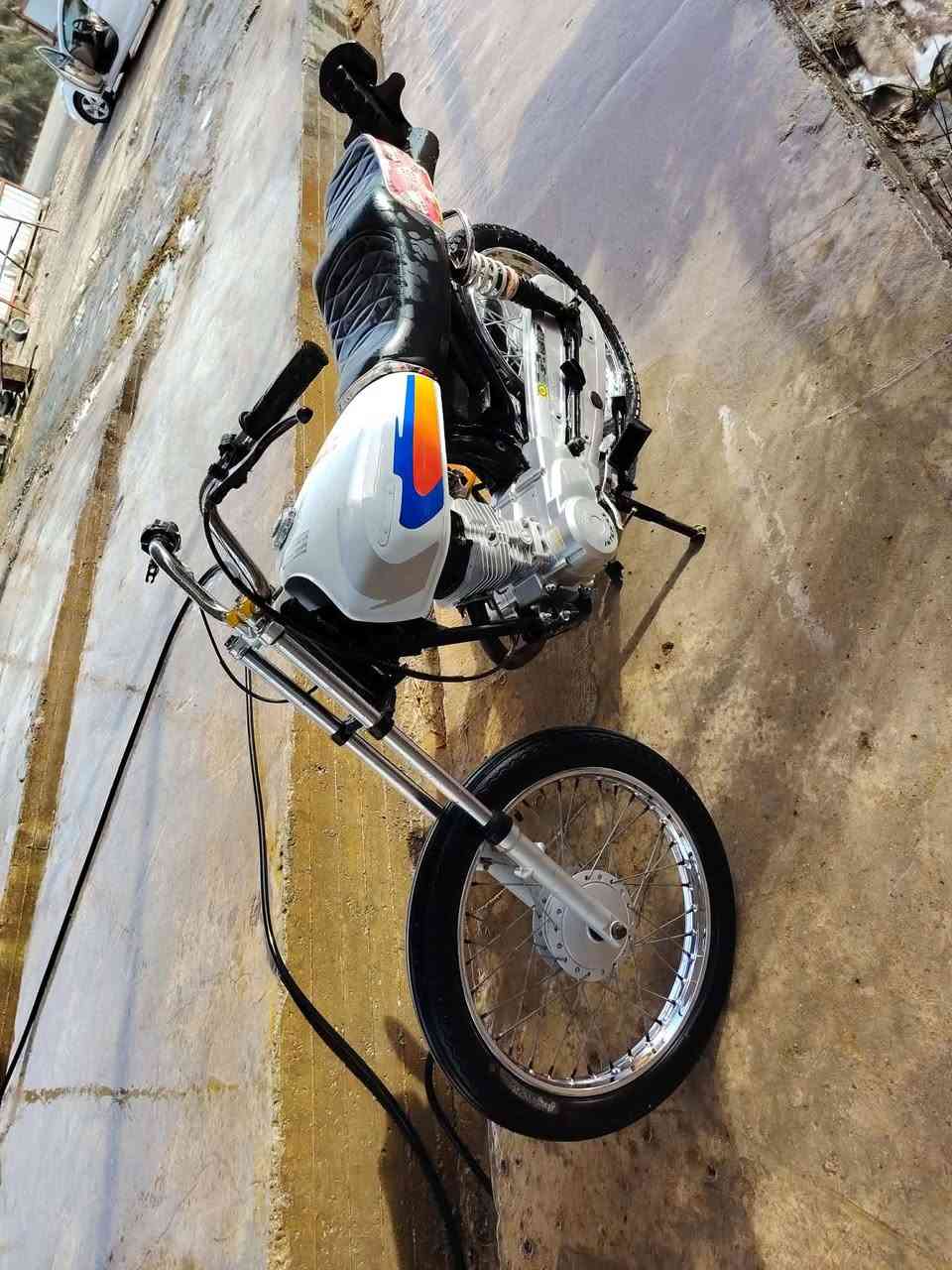 السلام عليكم اربعه كير كلك كلك كلك للبيع او مراوس اب فراشة حسب القناعه مكينه انتنس مفتوحة بس ولفات الدراجه تعمير كله 25 جاهزه مكان نجف ابو صخير للتصال ***********بي واتساب
