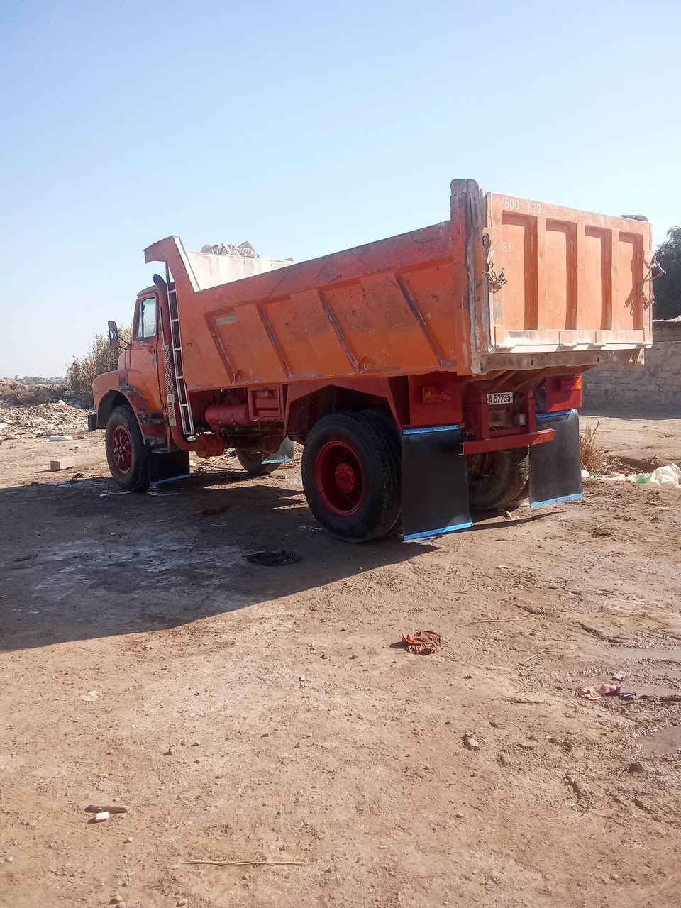 لبيع مان 82 سياره بلاديه  حجم مكينه28 جديده  كير 25 جديد اكسن مال قجم 80بلادي سياره حداديه جديده قماره رادله سمكره كاعيه رقم بغداد جديد سنويه ال 30 مكان بغداد سياره ***********
