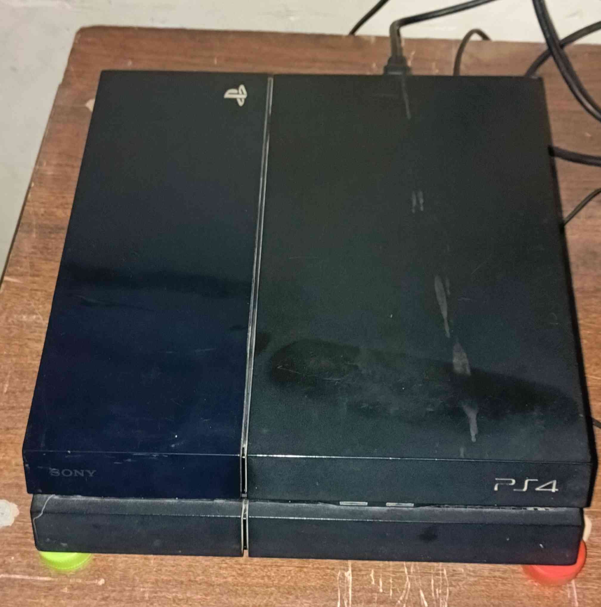 فور فات مهكر نظام 12.52 ذاكره 500تهكيره عن طريق برنامج فيو بي مشكله من ابعد يده 3مترات تفصل شغال فول بي العاب بداخله سعره 165الف قفل تواصل وتساب
‏‪***********‬‏
