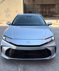 كامري LE • ٢٠٢٥ • ١٦٠٠٠ ميل