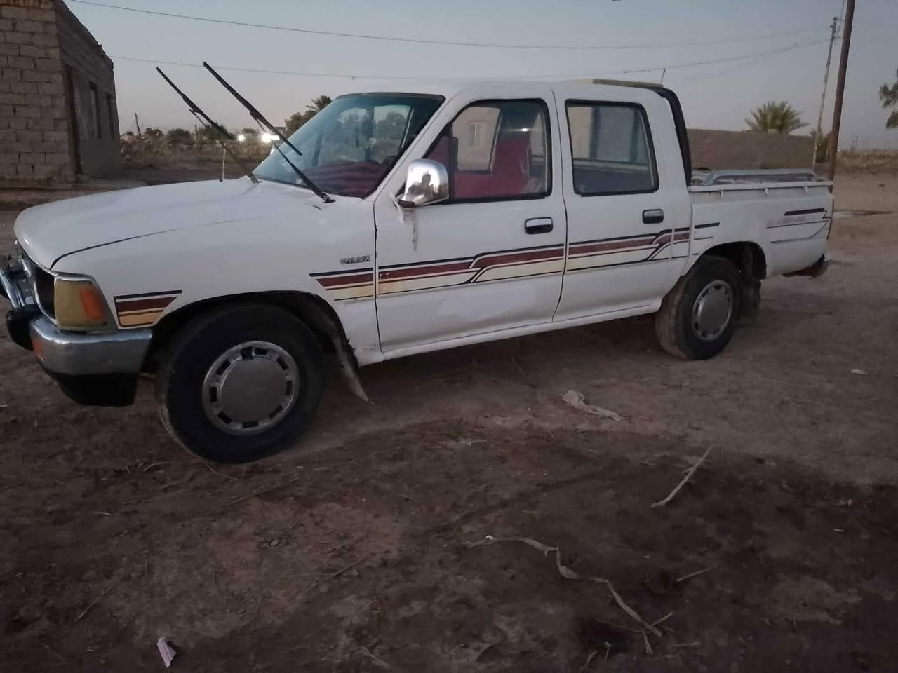 سلام عليكم سياره تيوته جديد كير ومكينه وتخم تاير جديد رقم قادسيه ***********
