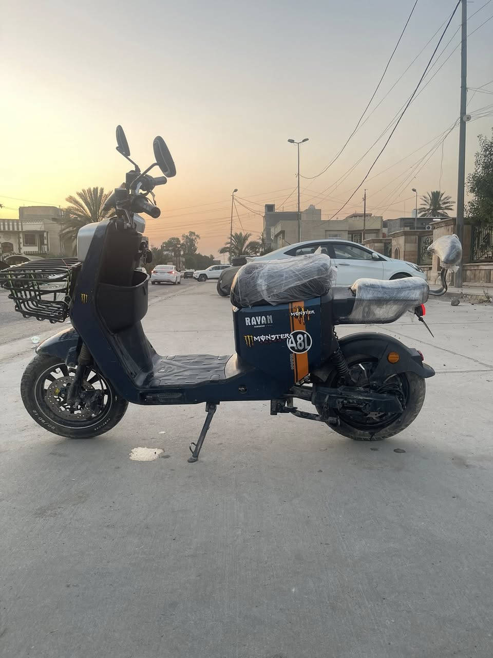 السلام عليكم دراجة شحن لبيع نوعهاA8L
موصفاتهة

6بطاريات ملف1500 اربع سرعات عقل رياضي 

لايت عالي ناصي دبل اشار شغالات تمشي مسافه من40ال45كيلو شاحنه اصليه سرعتهه 80حقيقي سله اماميه

تايرات جدد ملف ضد المي                  

   

السعر400الف وبيه مجال 

مكان بغداد 

الاستفسار***********واتساب
