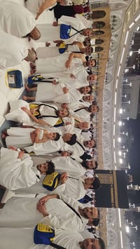 اخر ٧ مقاعد عمره نصف السنه مع المتعهد خميس زيدان الفهداوي ٠٧٨١٥١١١٣٦١ ...