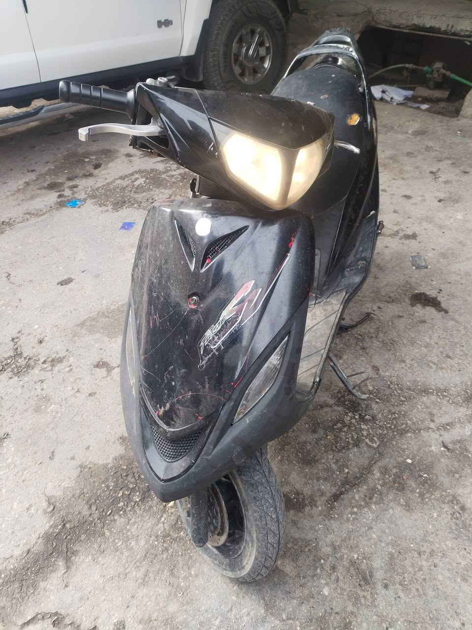 دراجه شغاله ما بيها اي شيء كل شيء كفاله
اوراق موجوده
السعر 300
***********
فقط بس واتساب
