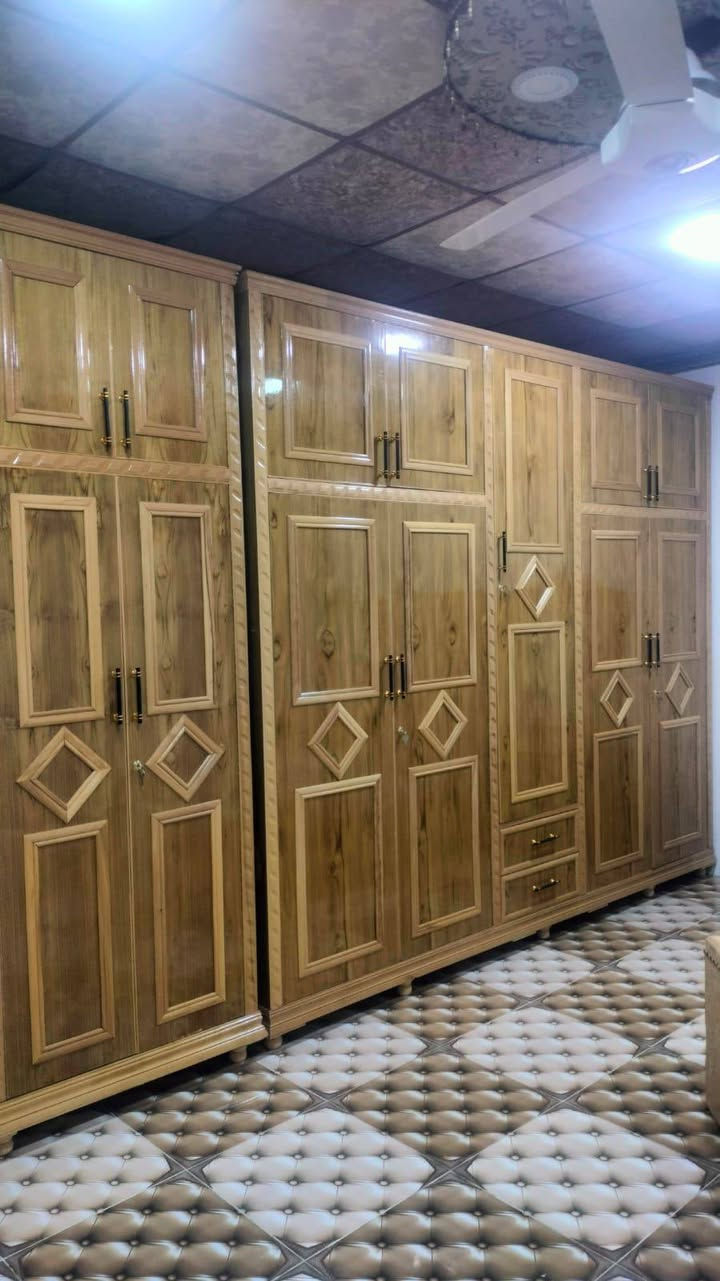 عرض خاص غرفة نوم ملحق 5 ابواب خشب صاج ثقيل 5 ملم درجة اولى صبغ حراري جديدة مامستعملة السعر مليون و 350 الف فقط السعر ثابت للأستفسار *********** او مراسلة الصفحة خاص العنوان الموصل متوفر توصيل على مناطق بيجي والشرقاط
