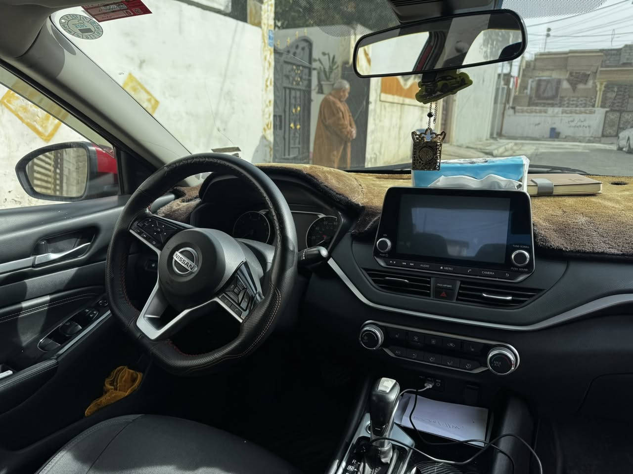 نيسان التيما موديل 2022 للبيع
حادثه سرقة بدون دواخل وبدون صبغ 
المواصفات: SV بلس
صور الحادث مرفقة 
عداد المشي : 88 الف ميل 
المواصفات:
 • محرك 2500
 • تشغيل بصمة + تشغيل عن بُعد
 • كشنات كهرباء
 • تدفئة بالكشنات
 • سايد بريك كهربائي
 • أوتو هولد
 • سياقة ذاتية (مساعدة السائق)
 • فتحة سقف
 • شاشة لمس 
‏ • Apple CarPlay & Android Auto
 • كاميرا خلفية
 • رادار مانع تصادم أمامي
 • تنبيه الخروج عن المسار
 • مثبت سرعة
 • تحكم بالمقود
 • إشارات بالمرايا 
      .     السعر 168 وبيهه مجال 
للاستفسار:  ***********
