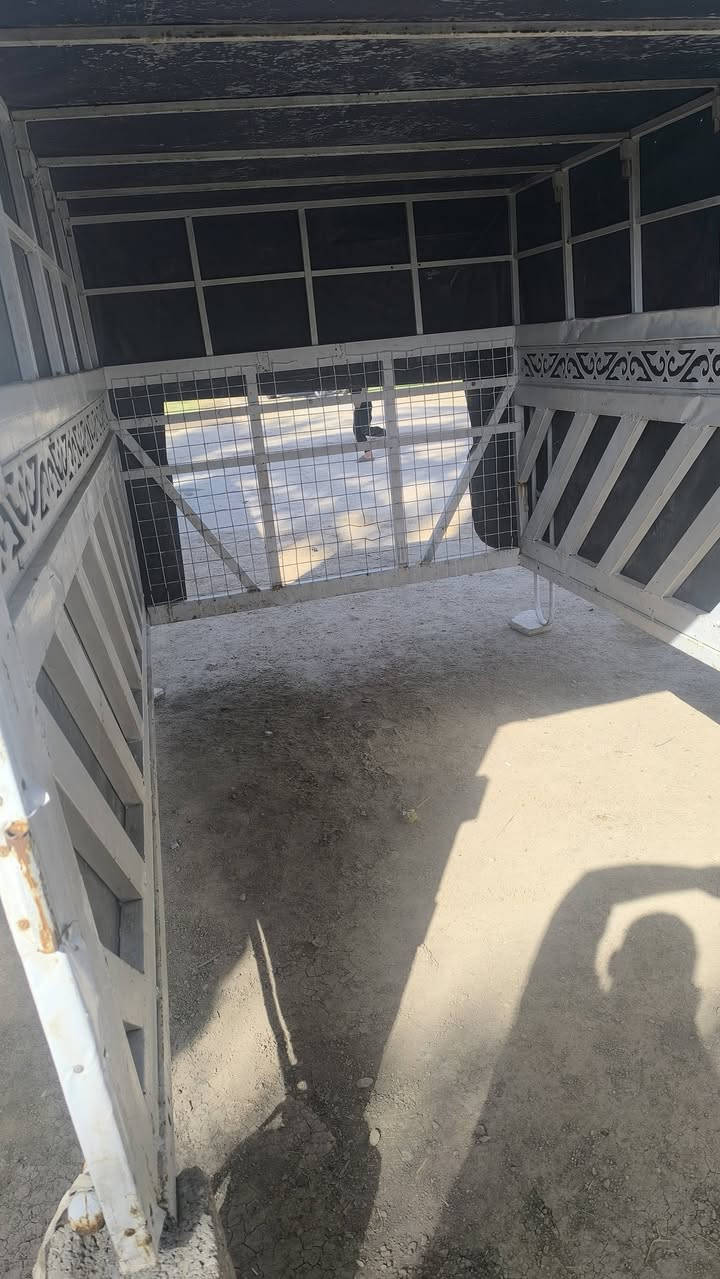 للبيع كيا حمل نثية مقلف درجة اولى مكان حله ***********
