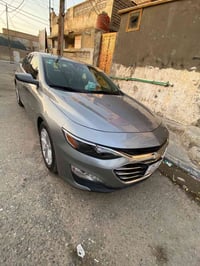 سيارة نظيفة جداً واستخدام شخصي، محافظة عليها بشكل ممتاز، ومناسبة للي ي...