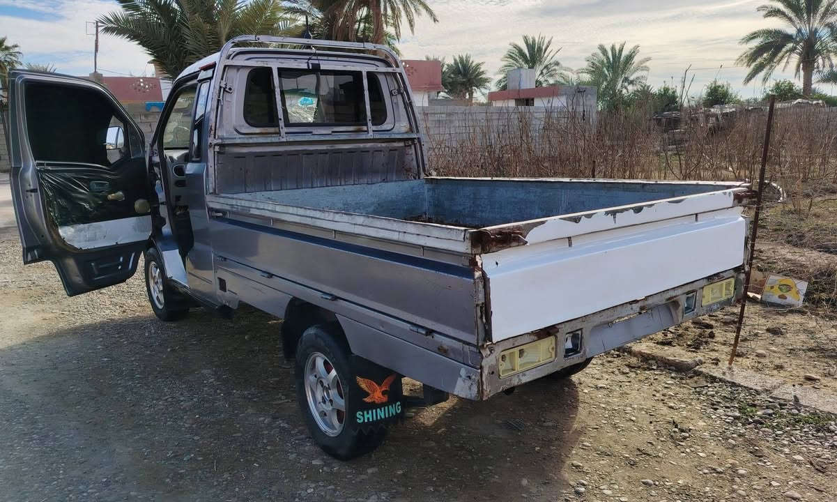 السلام عليكم هانفي للبيع موديل 2007 كير محرك اكسل شرط شاصي معمر درجه اولى تايرات جدد  صدر كشر نضيف   كابريته بدون اوراق مكفوله السعر ( 20$) وبيها مجال بسيط 
العنوان: تكريت / عوينات
 ***********
