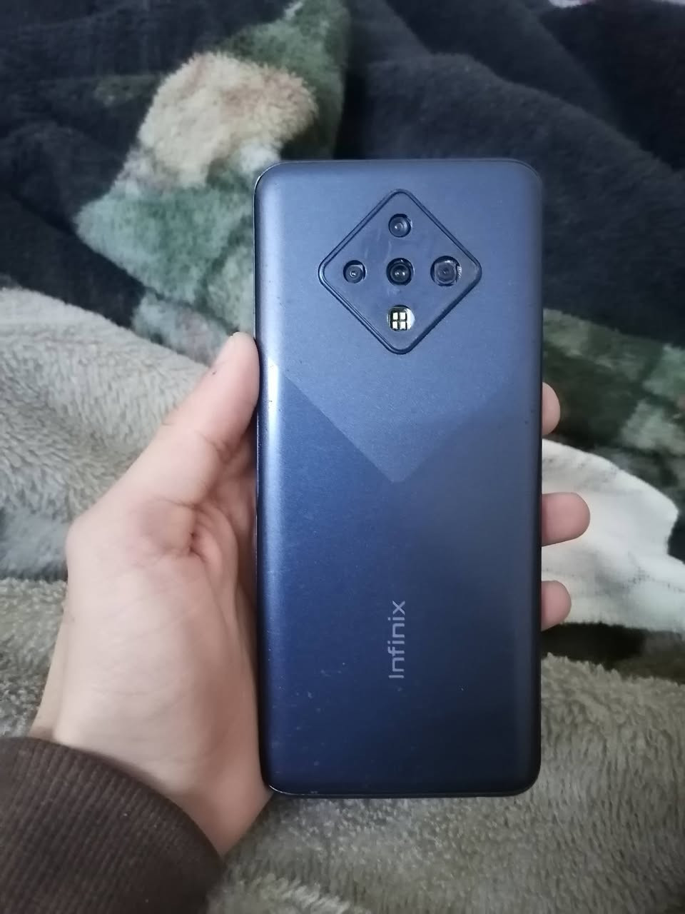 انفنكس زيرو 8i معالج g90T ذاكرة 128 عشوائية 8 شحن سريع يدعم مشكلته وكع من ايدي وطفه وديتة للمصلح كلي شاشه يرادله. 
ابيعه عله وضعيته ب30 الف مكاني بغداد الدورة منطقه الثامنه رقمي ***********
