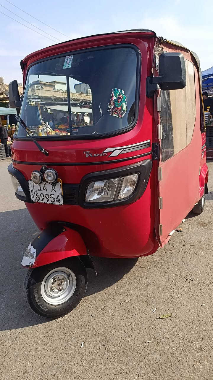 سلام عليكم تكتك تيفي اس موديل 22 شهر 9 كفاله عامه رقم انكليزي سعر 8 و300 وبيها مجال مكاني بصره رقم الهاتف ***********
