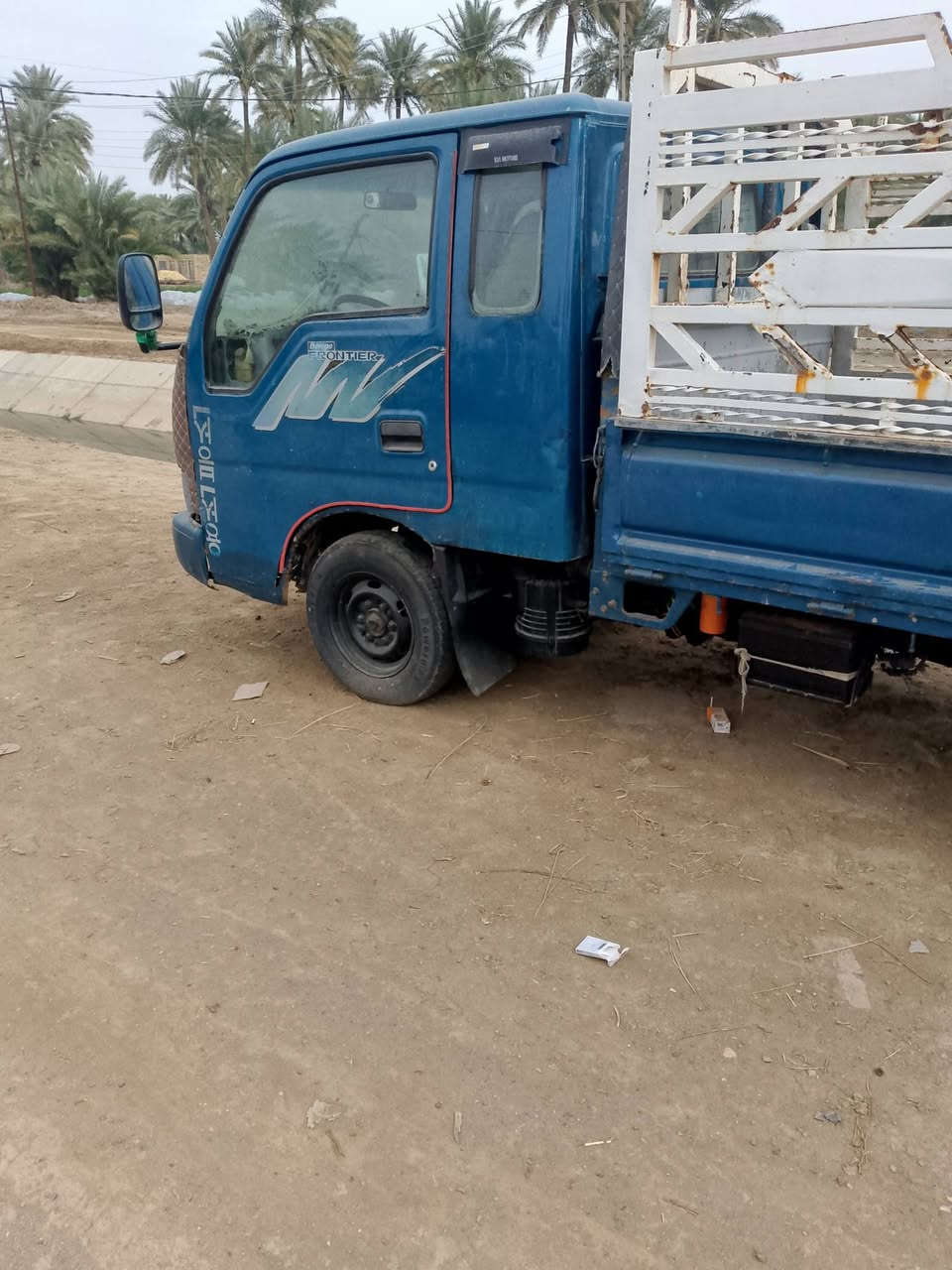 فنتيره للبيع قماره ثابت السياره تخم تاير وكير واكسن مال جناي 
سنويه لسبعه وعشرن موديل 99 السياره بيه خيط تبخير وكازكت مستعجل عللبيع ***********
