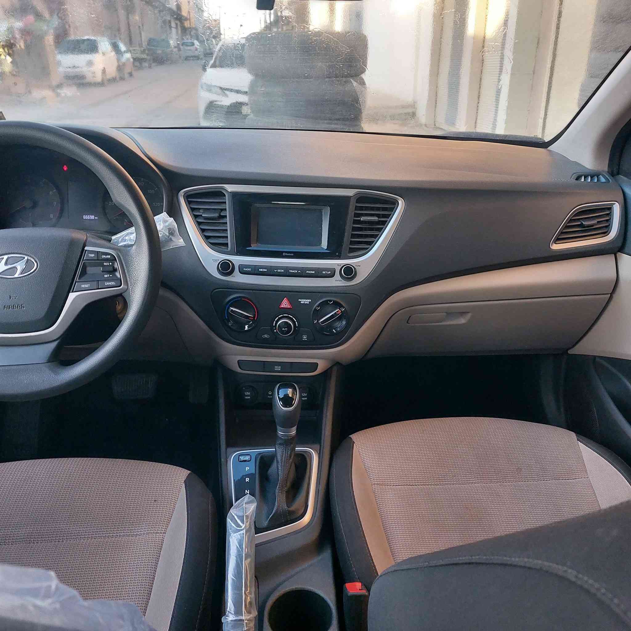 السلام عليكم
اكسنت ٢٠١٩ نص فول
صور الحادث موجوده
وبيها جاملغ السائق صبغ بدون دواخل بدون ايرباك 
السياره ماشيا ٦٦ 
المحرك شرط مامفتوح
والكير ايتي شرط
شرط التحويل 
السعر ١١٠ وبيها مجال للطيبين 
مكاني موصل الجديدة 
***********
