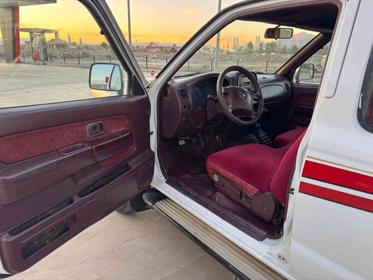 نيسان پيكاب موديل ٢٠٠٨ ناوسور و جامكارةبايى و دةبل گيچ
سةنةوى تاكو ٢٠٢٨ تازةية بةناوى خومة
سةيارةكة بوياغى نية 
هةموو گيانى بةشةرتة هيچ مةسرةفى نية 
شوين چوارقورنة.     نرخى ١٣٧$ و كةميك مةجال 
***********      ***********
***********      *********** رانية, السليمانية
