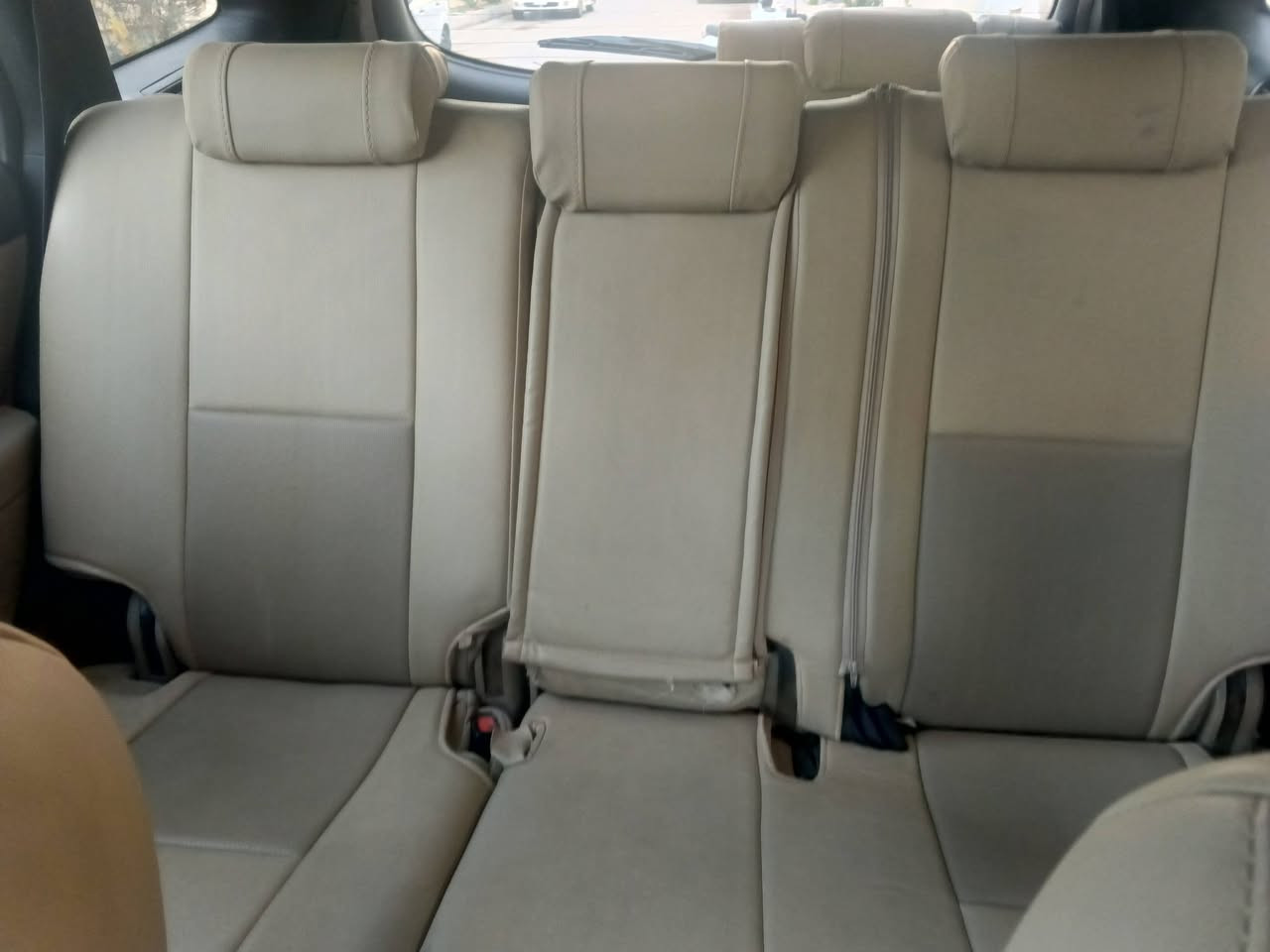 السلام عليكم
سياره سنتافي خليجي6سلندر موديل 11 رقم بغداد جديد سنويه 2030
الشركه العامه فول مواصفات 
7راكب3قطغ تبريد 
مكفول كفاله عدا بارد بلباب 
4ويل شاشة كامره دواره ثلاجه تحكمات مري شفط 
السعر 150$
مكان كربلاء 
الاتصال
***********
***********
